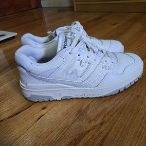 New Balnce 550 - White Grey - Mens Size 8 - Women's Size 9.5